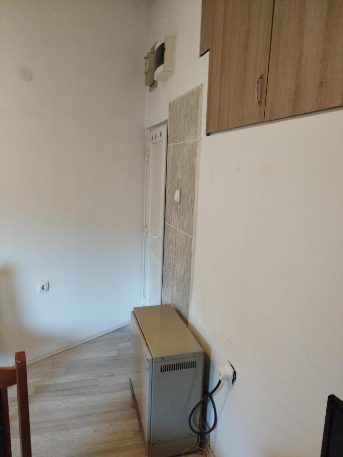 Small Apartment Private Bathroom Strong Wi-Fi Beograd Bagian luar foto