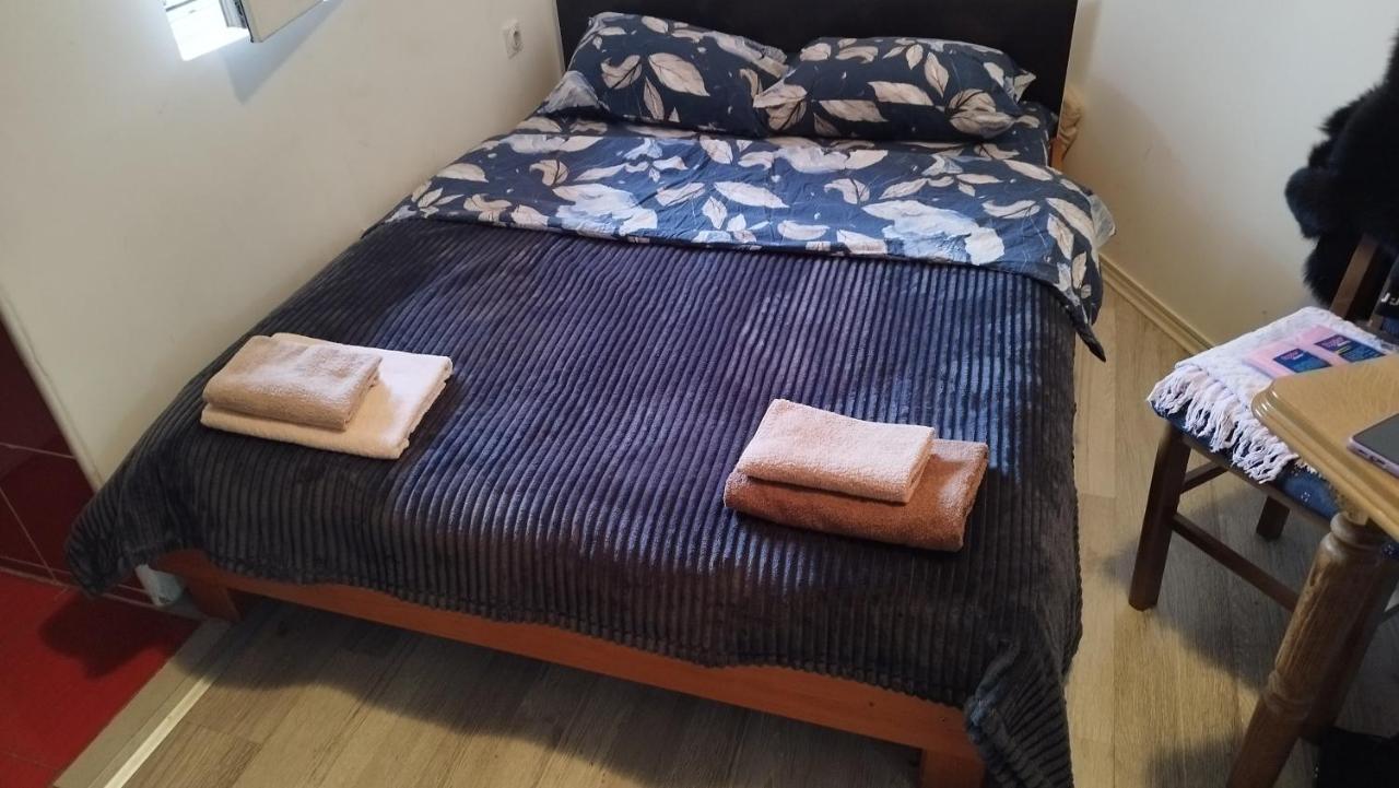 Small Apartment Private Bathroom Strong Wi-Fi Beograd Bagian luar foto